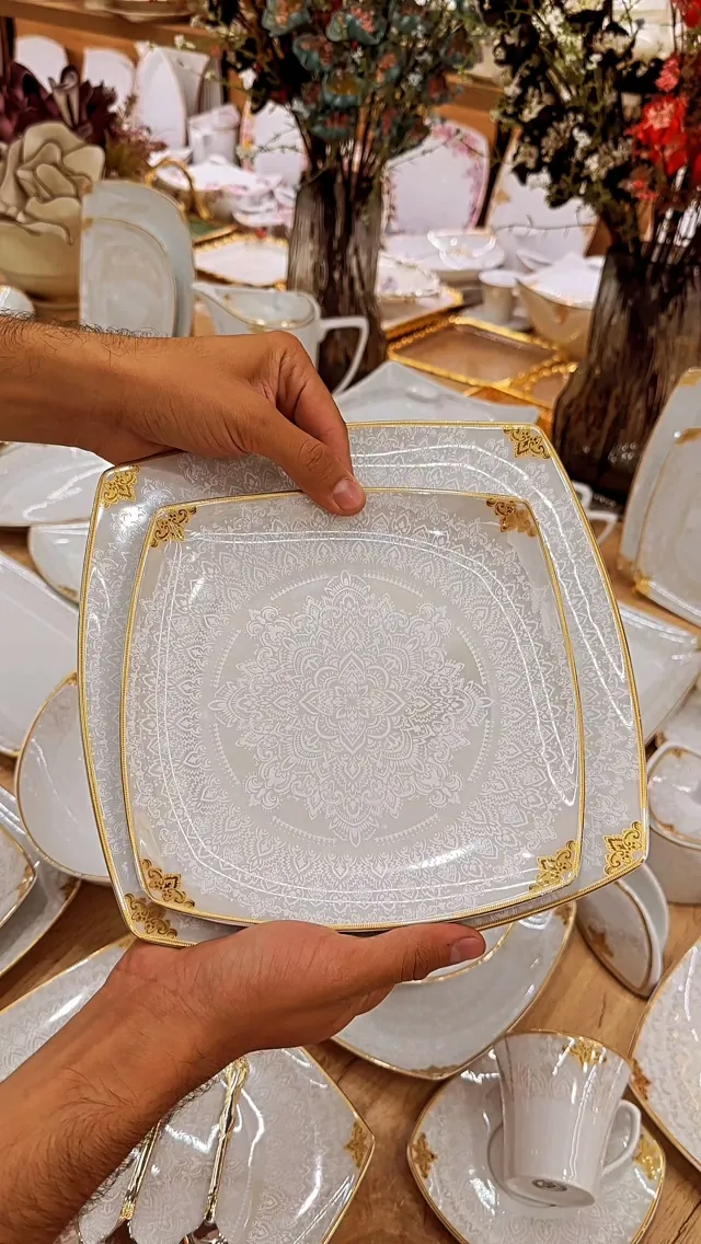 Luxury White Porcelain Dinnerware Set with Gold Trim