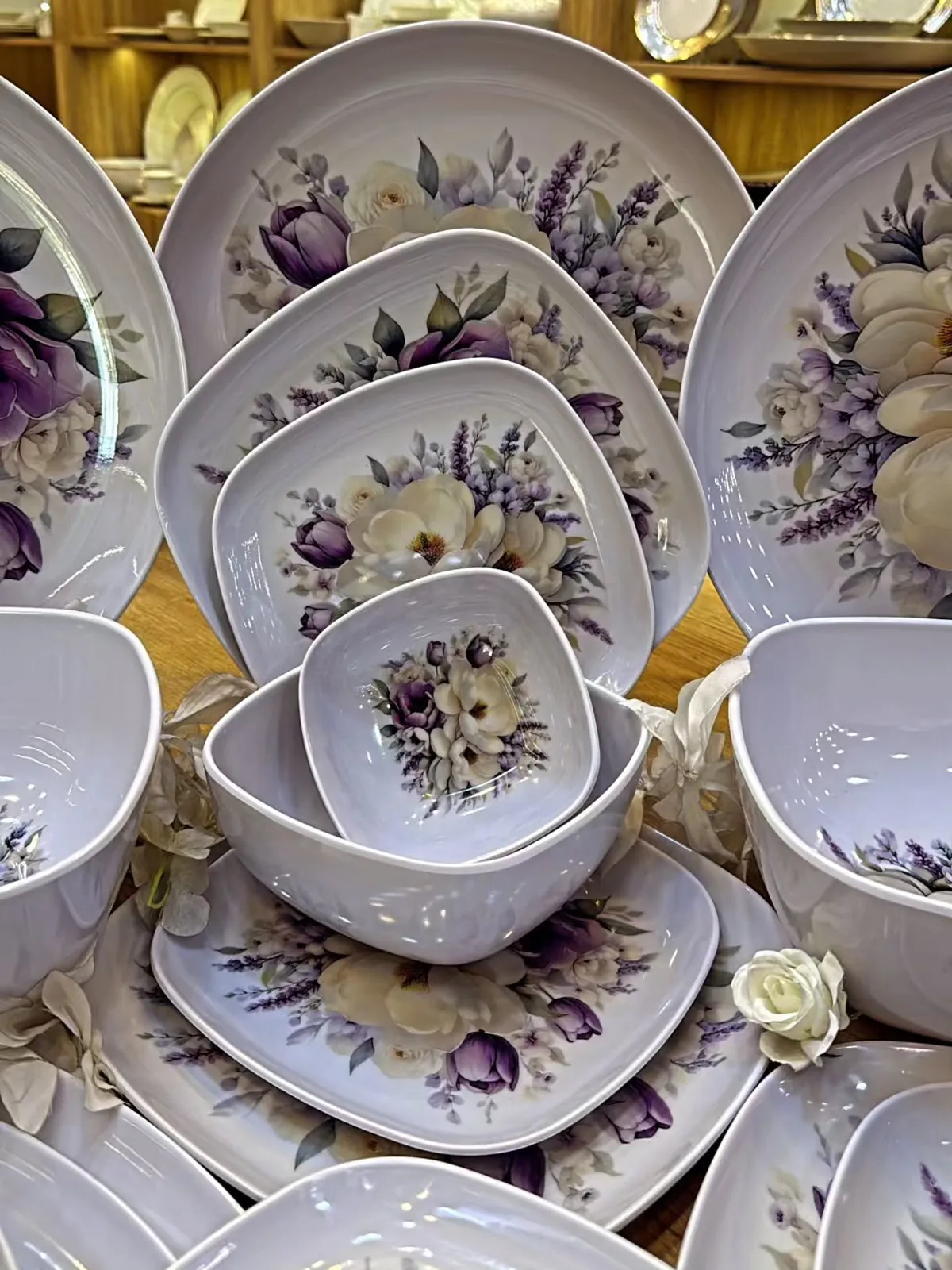 Floral Plastic Dinnerware Set