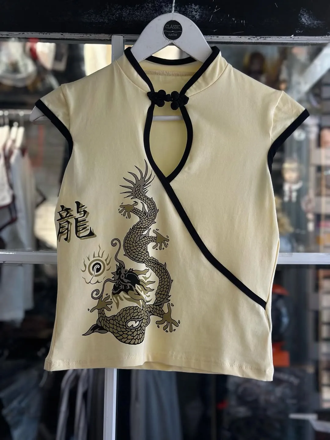 New Sleeveless Dragon Print Top