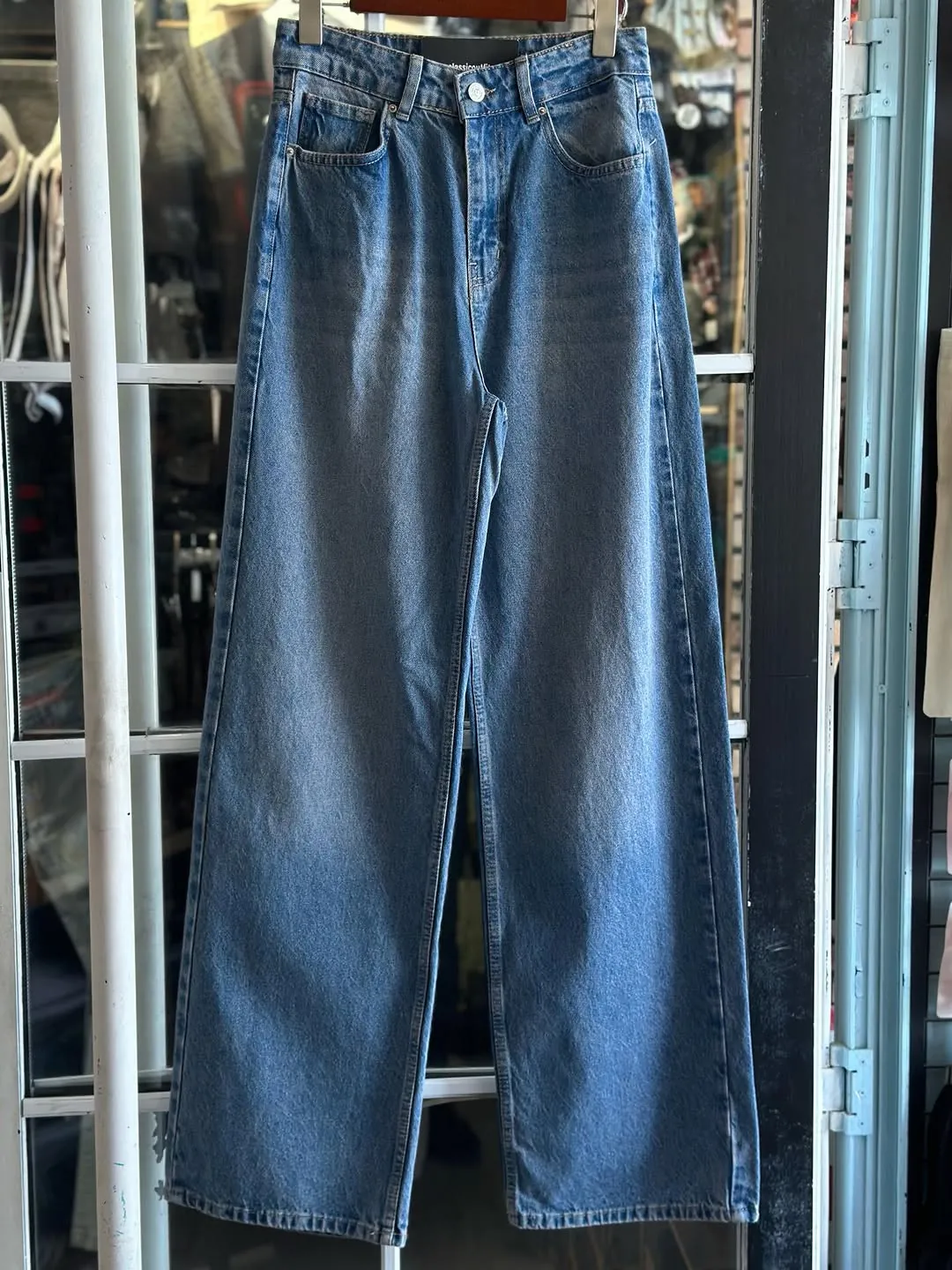 New Black Wide-Leg Jeans