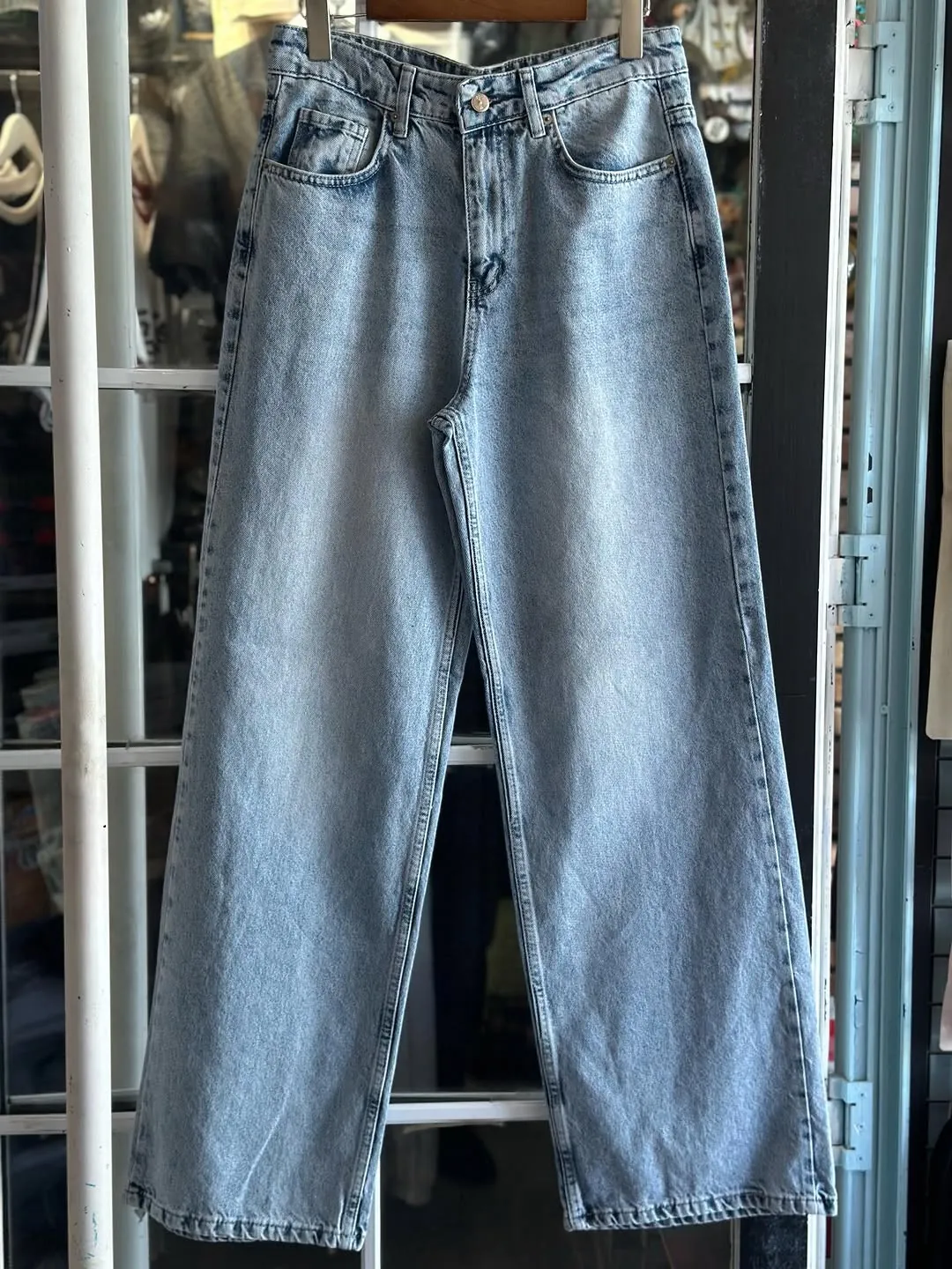 New Black Wide-Leg Jeans