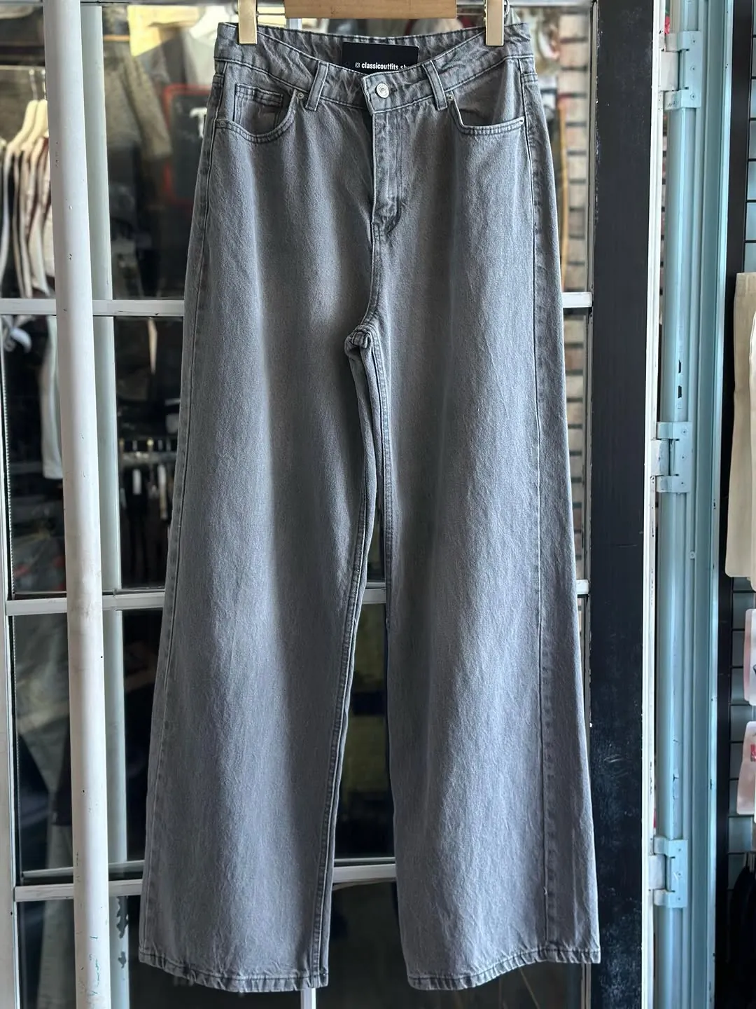 New Black Wide-Leg Jeans