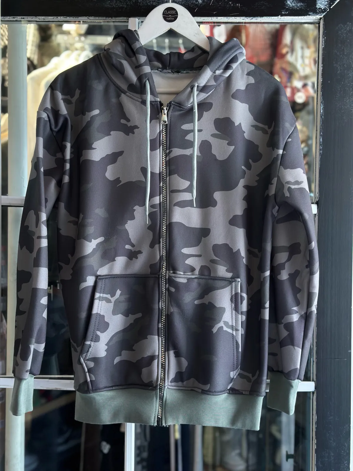 Camouflage Zip-up Hoodie