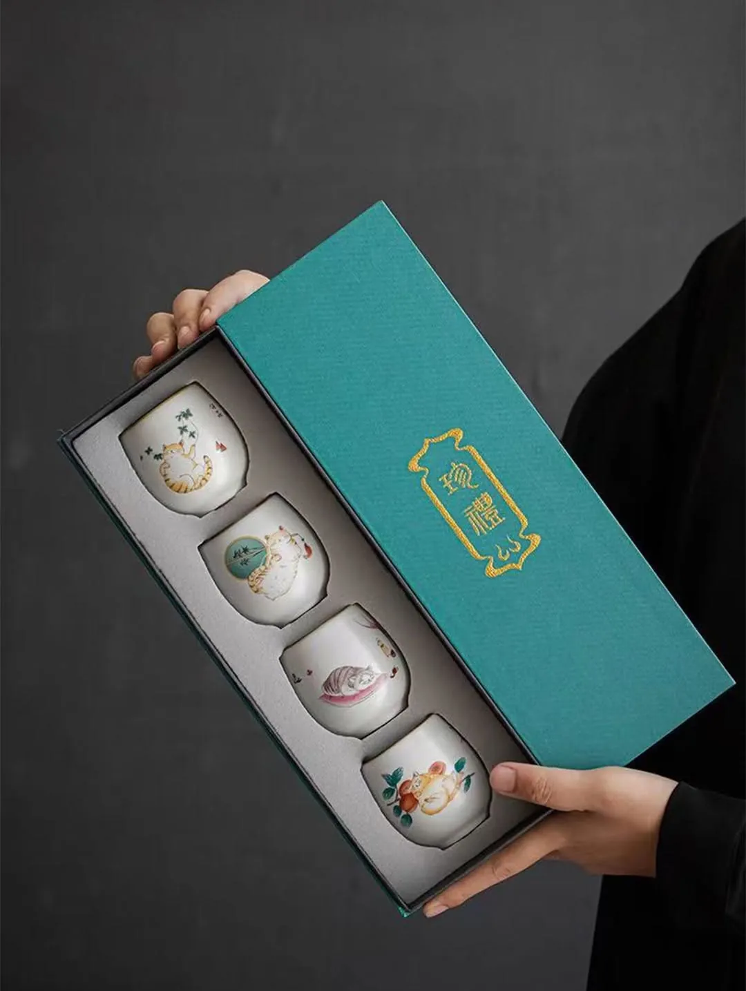 Luxury Handmade Patterned Cup Set