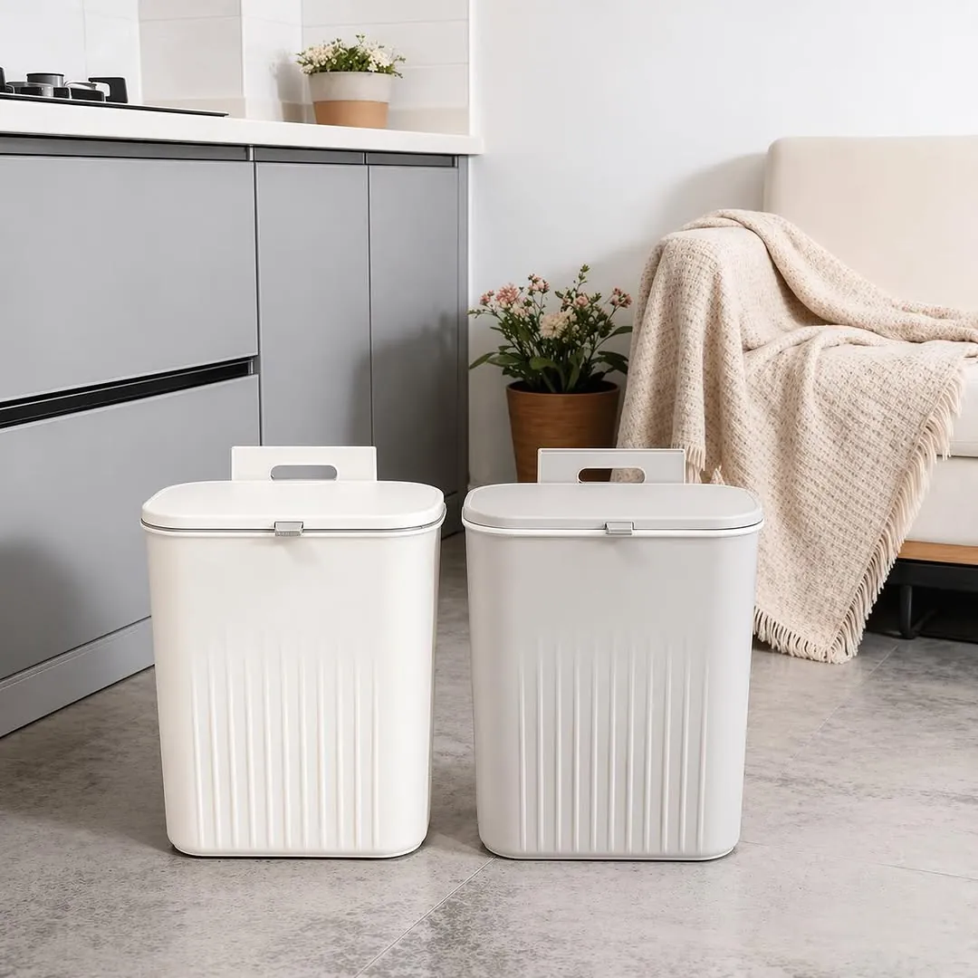 Hanging Trash Bin with Lid
