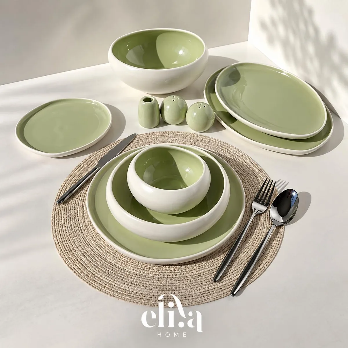 Dinnerware Set - 28 Pieces