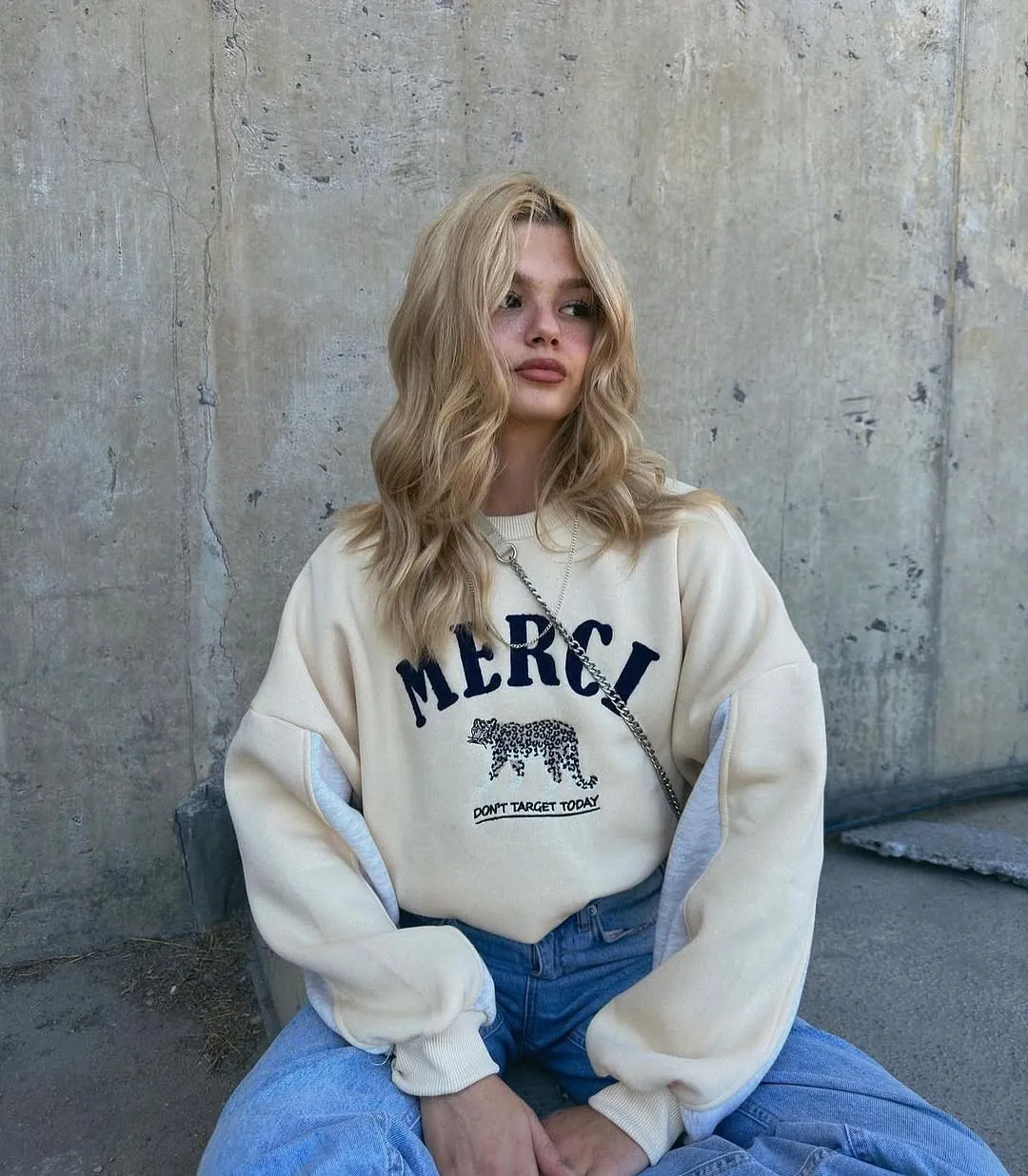 Women's Graphic Sweatshirt