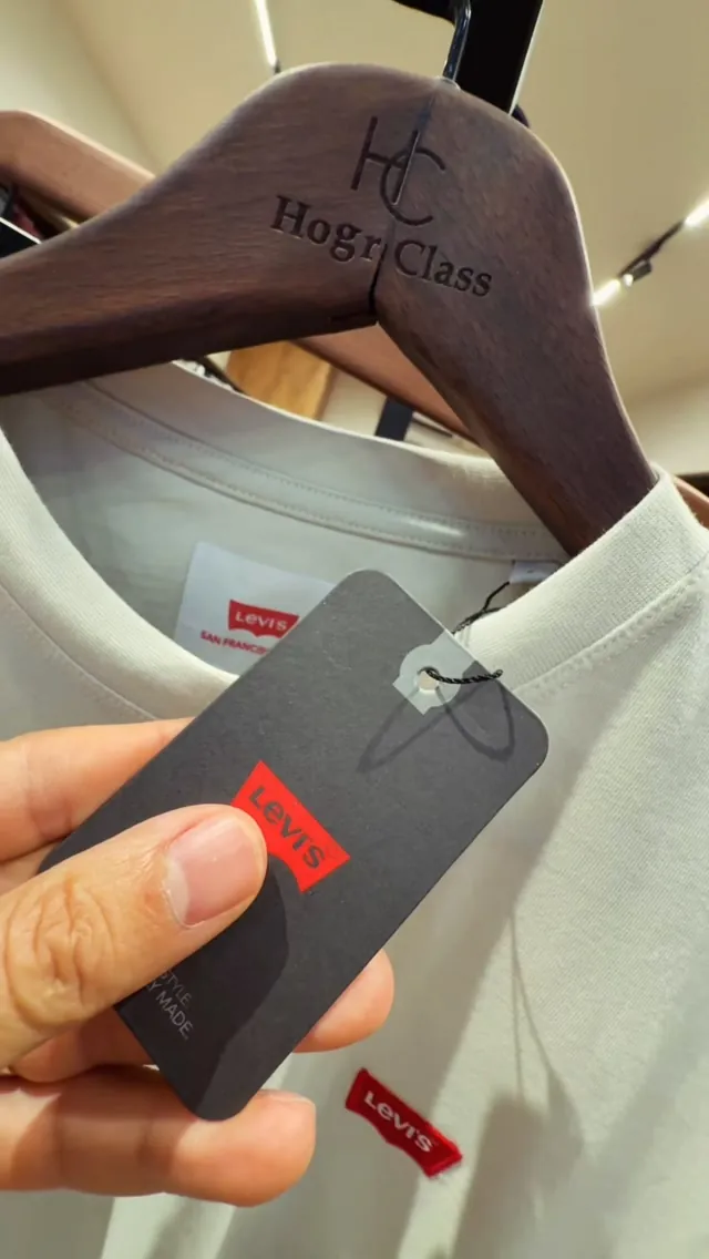 Levi's T-shirt