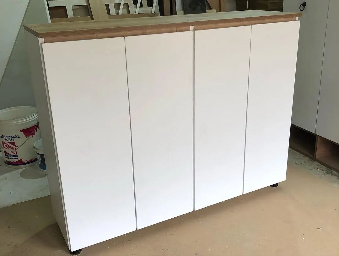 White Modern Wardrobe