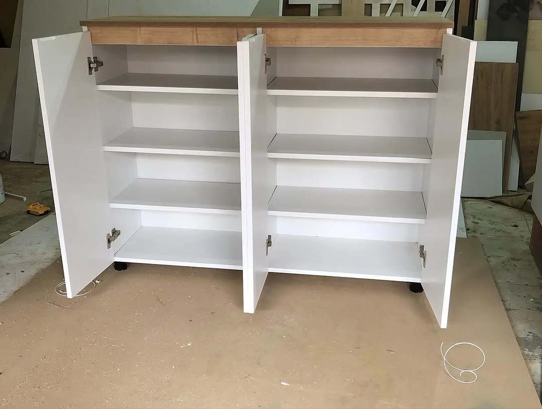 White Modern Wardrobe
