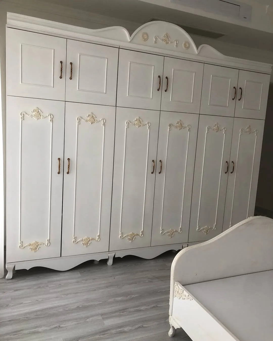 Classic White Dressing Table with Mirror and Chair