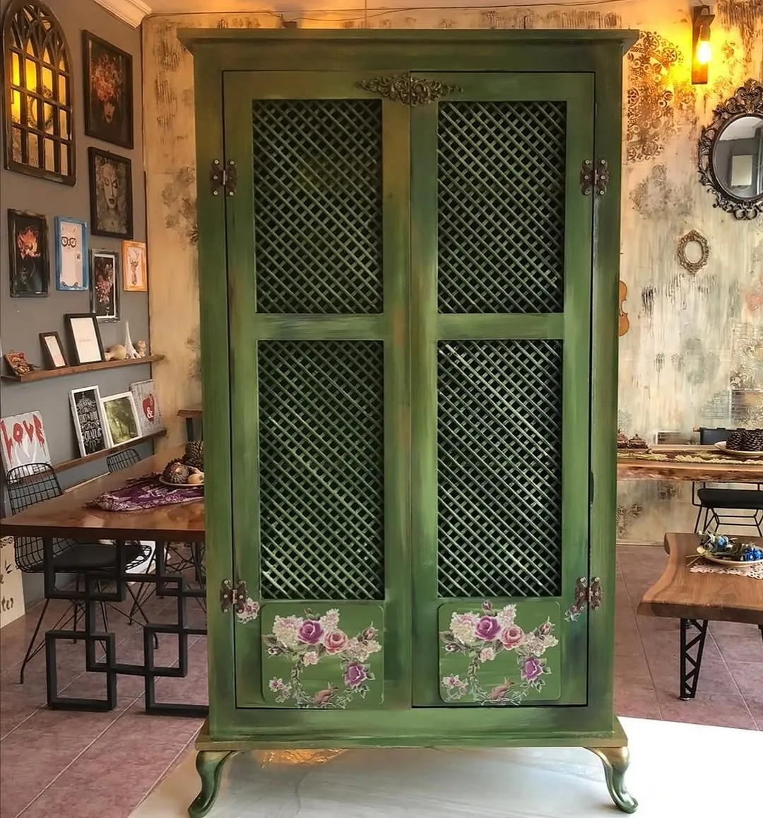 Green Decorative Wooden Wardrobe