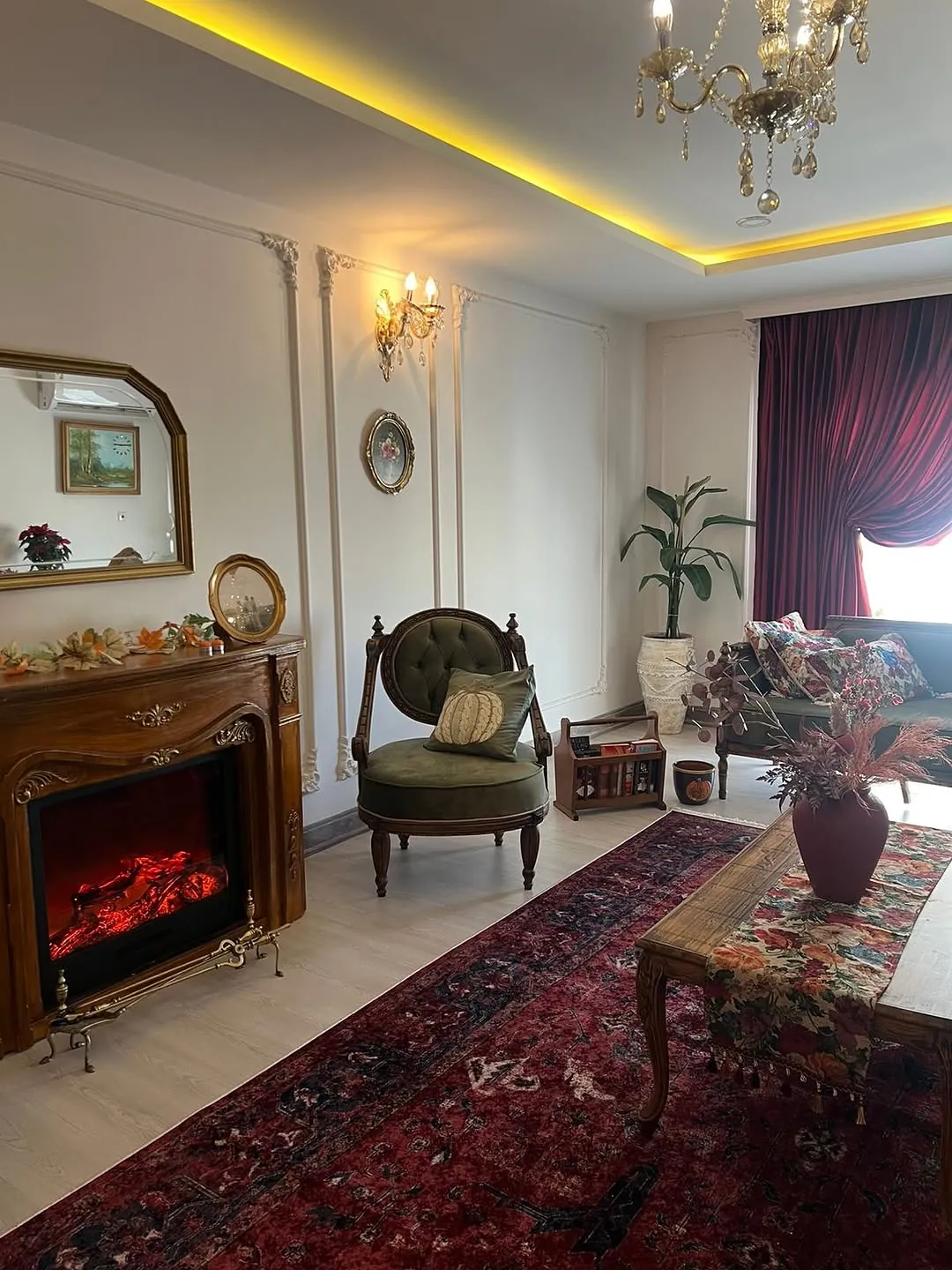 Classic Living Room Furniture Set