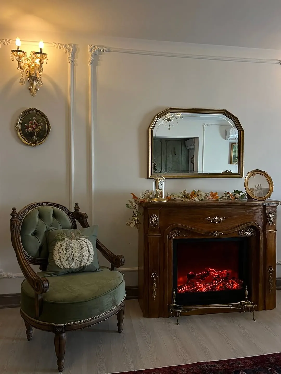 Classic Living Room Furniture Set