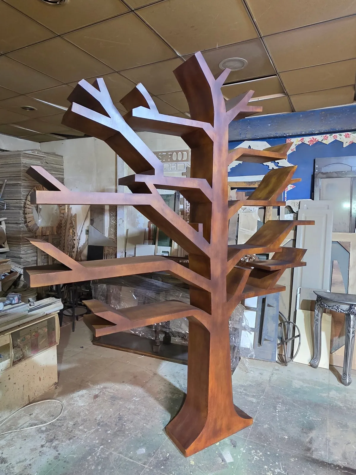 Tree-Shaped Bookshelf