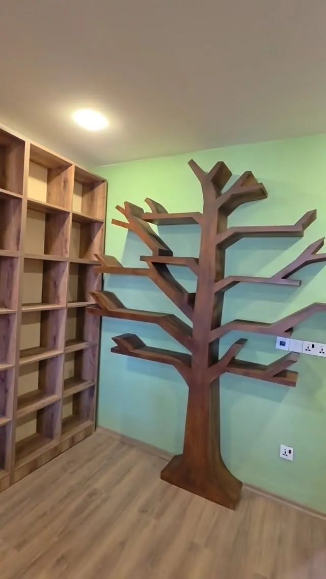 Tree-Shaped Bookshelf
