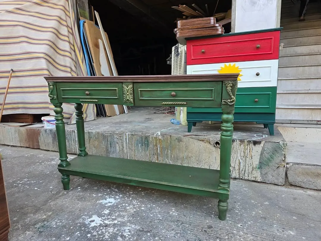 Green Decorative Console Table with Mirror