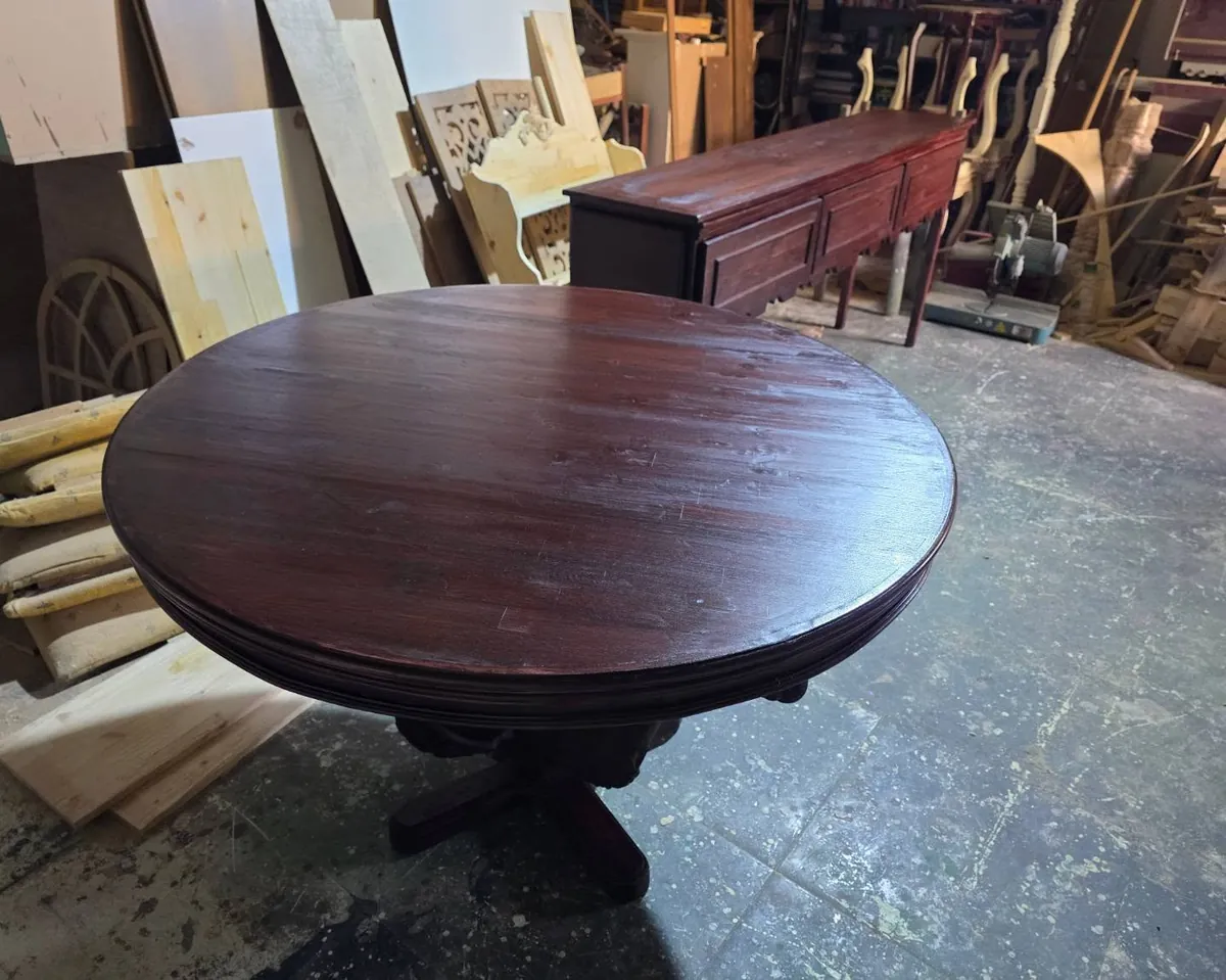 Classic Living Room Furniture Set