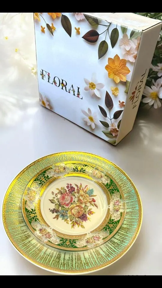 Floral Dinnerware Plate Set