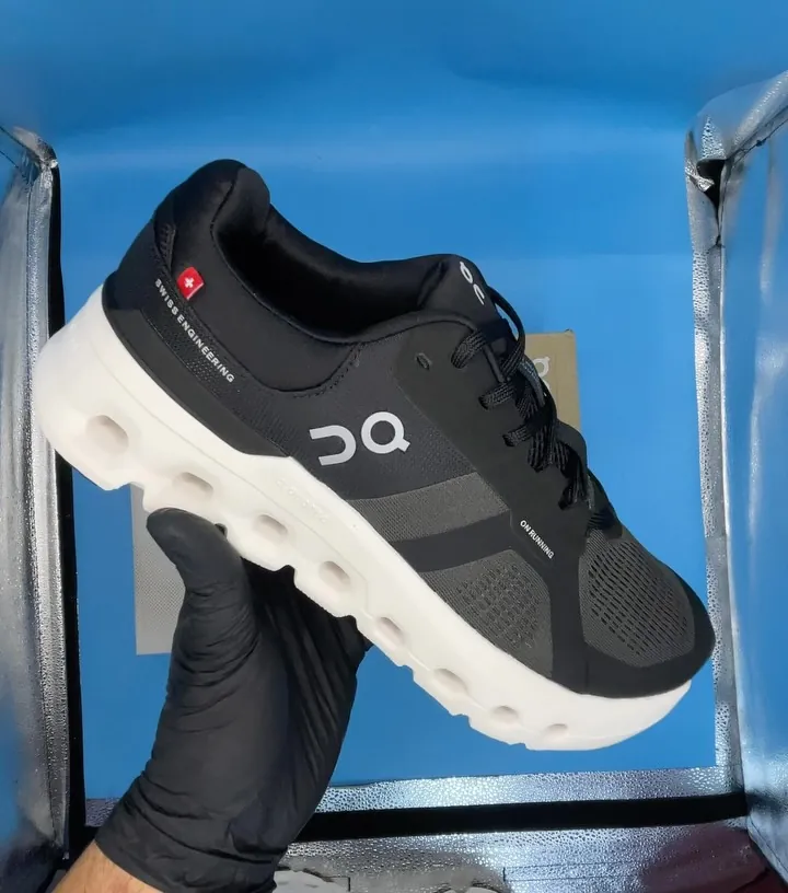 On Cloudrunner 2 Running Shoes