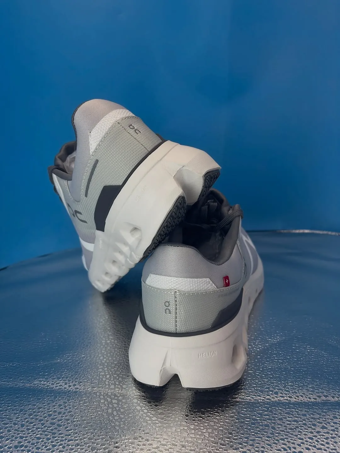 On Running Cloudrunner 2 Shoes