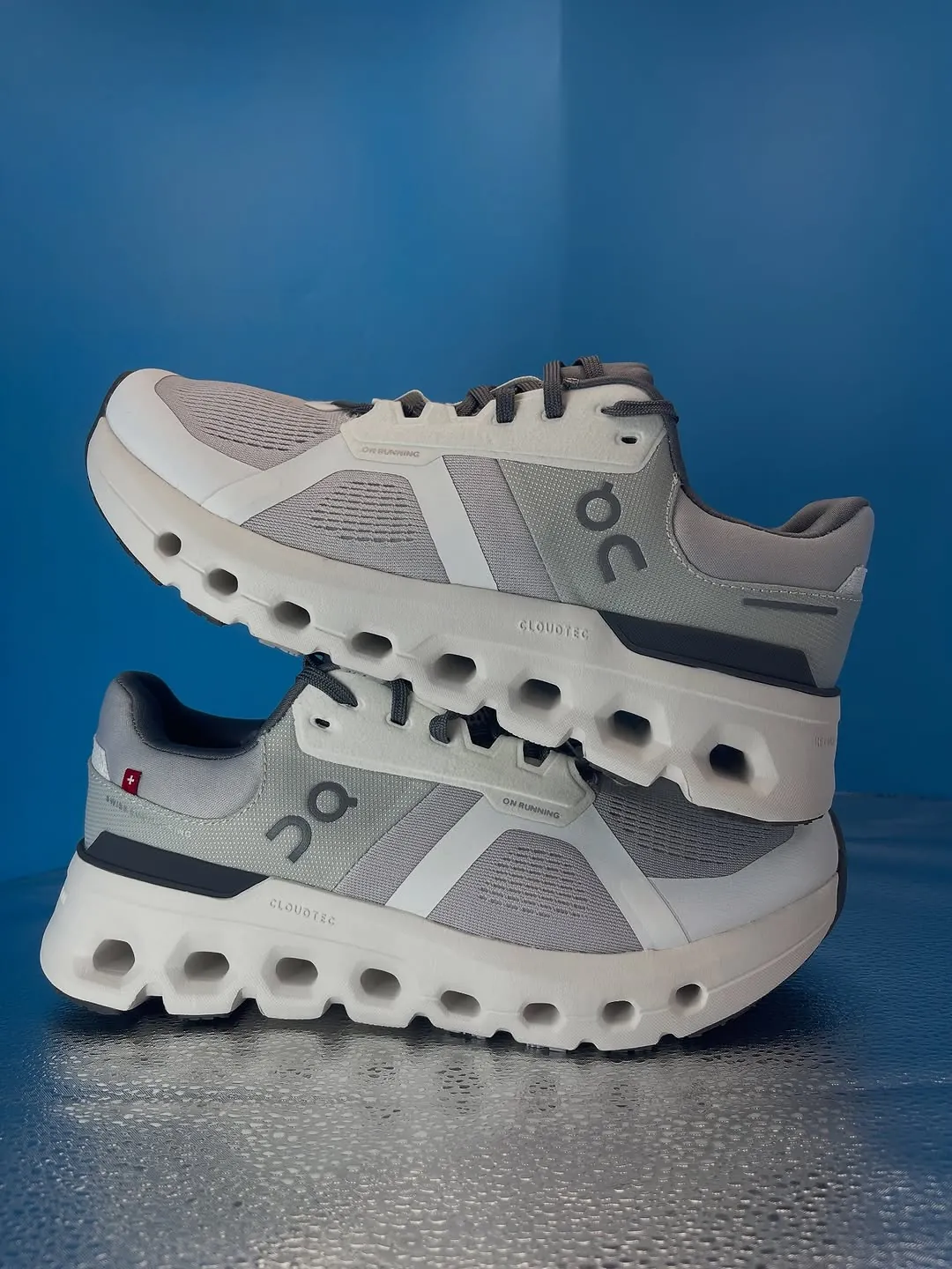 On Running Cloudrunner 2 Shoes