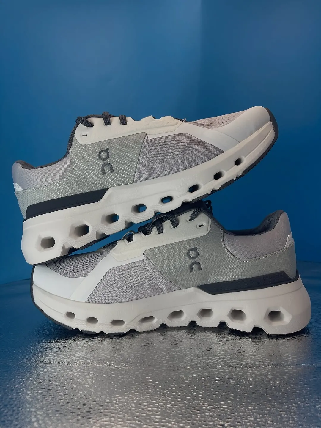 On Running Cloudrunner 2 Shoes