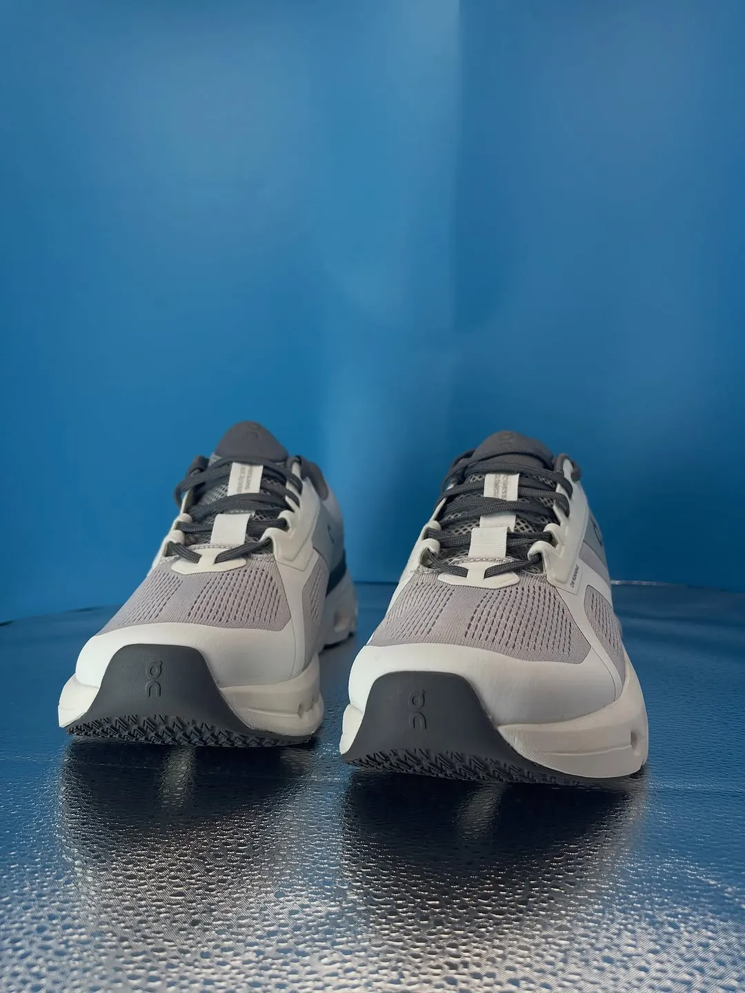 On Running Cloudrunner 2 Shoes