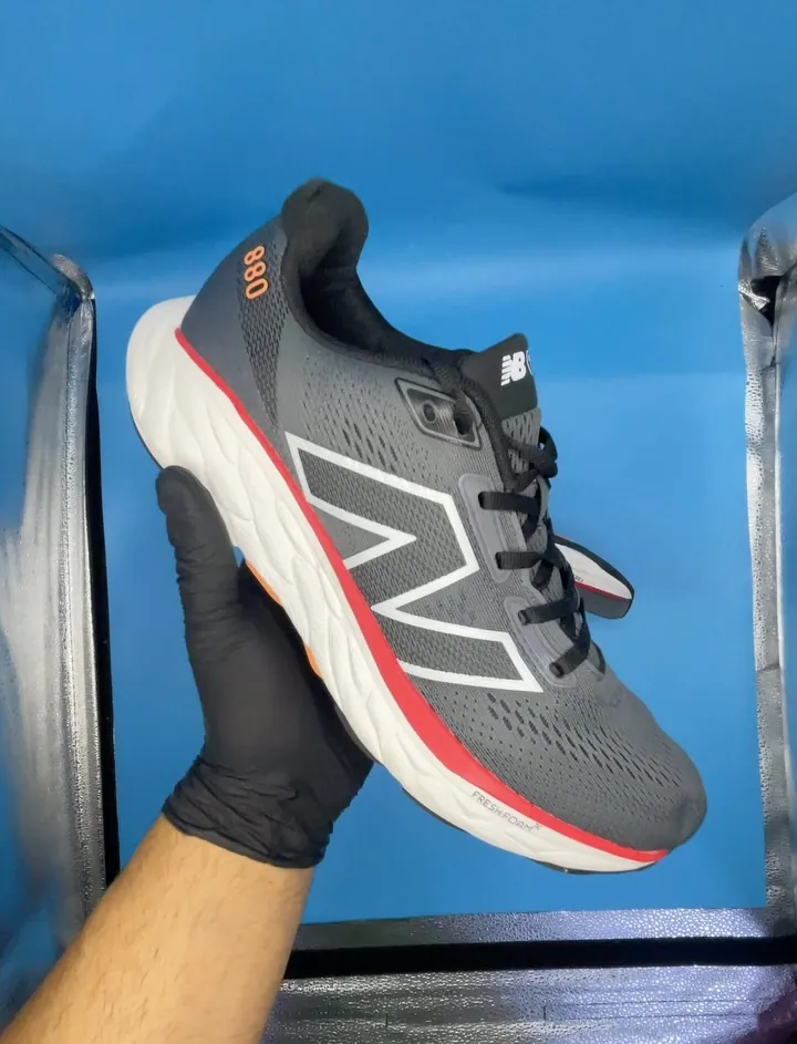 New Balance 880 Running Shoes Size 44