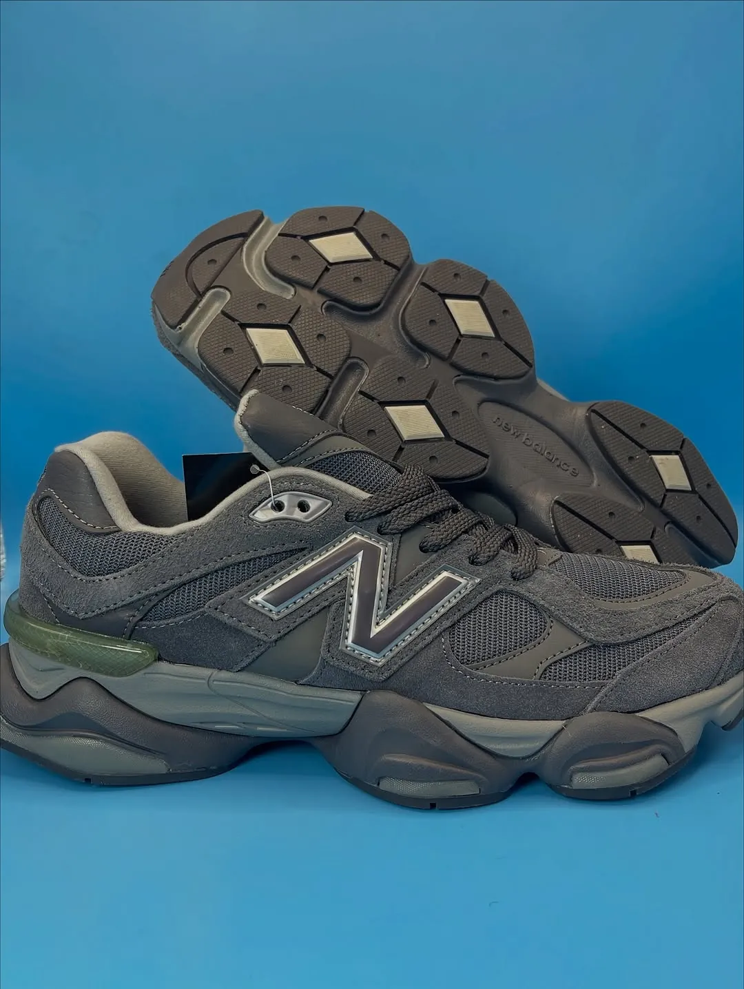 New Balance 9069 Sneakers