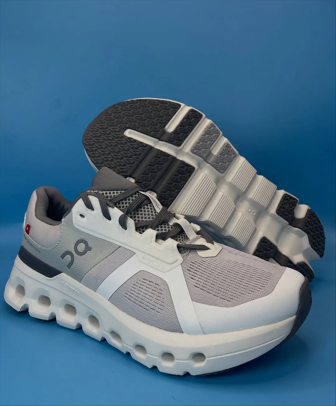 On Running Cloudrunner 2 Shoes