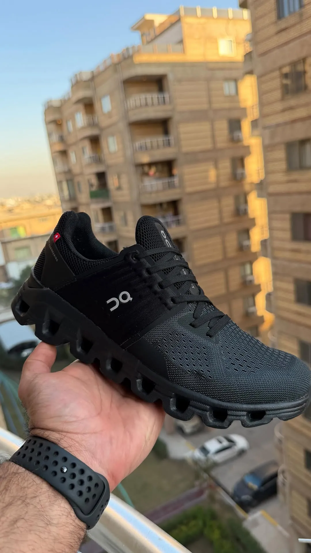 On Cloud Swift Running Shoes - Black