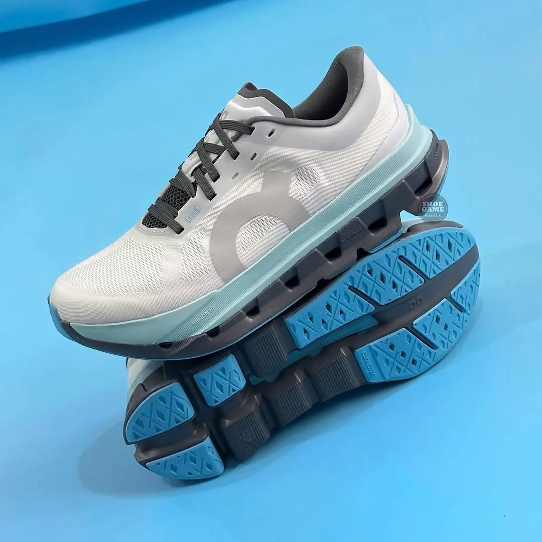 On Cloudflow Running Shoes