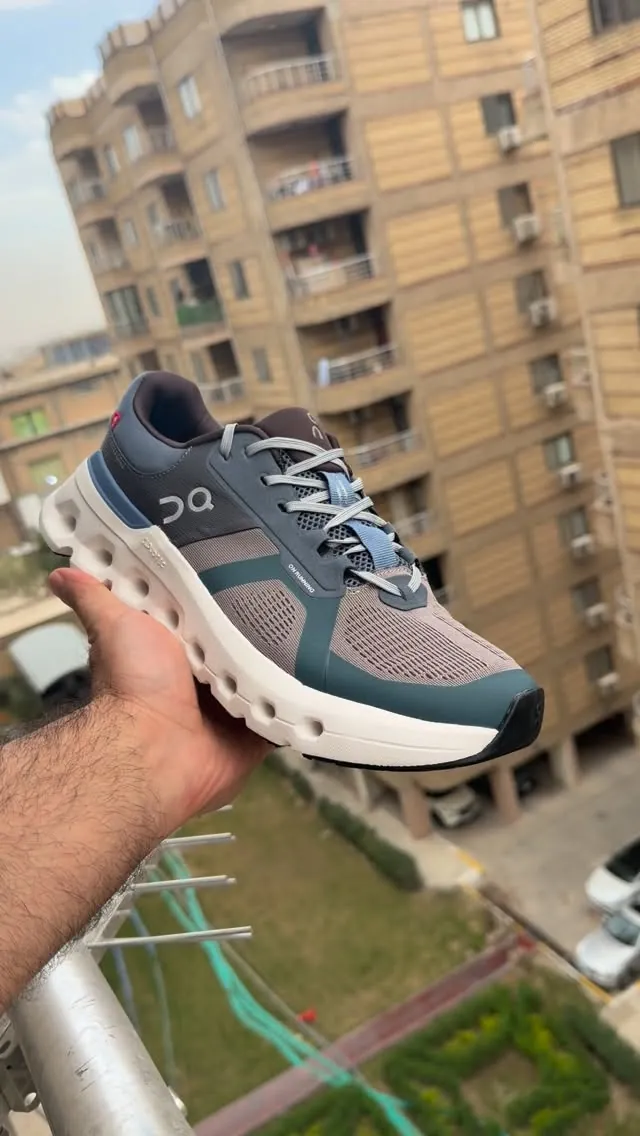 On Running Cloudrunner 2 Shoes