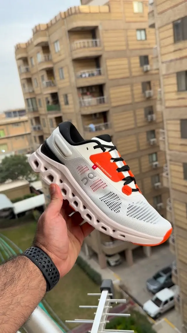 On Running Cloudstratus 3 Running Shoes