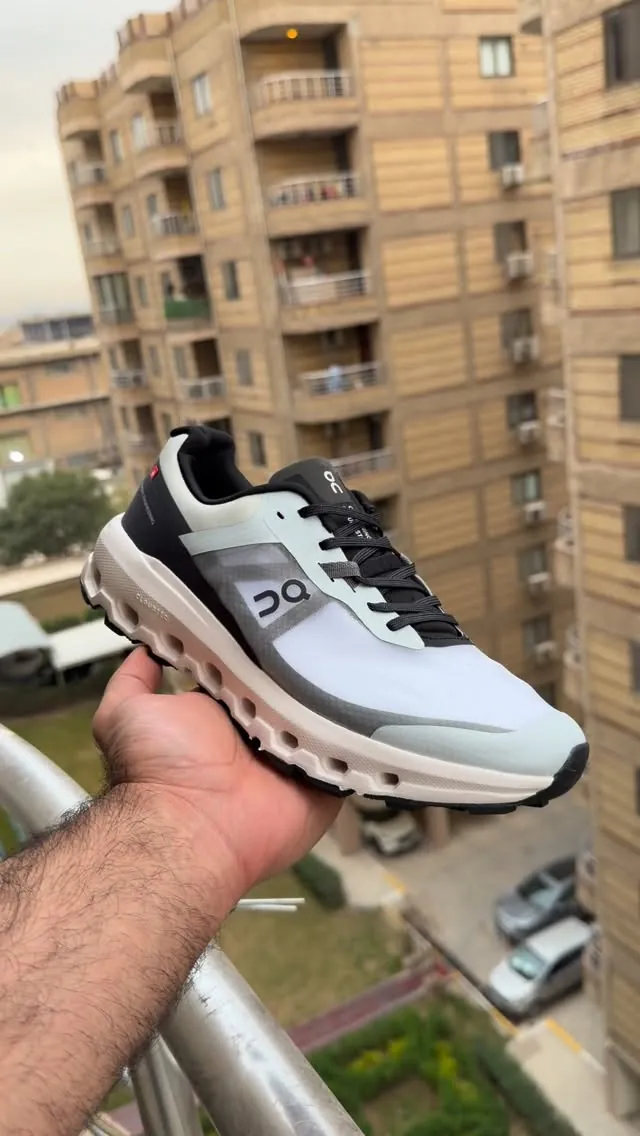 On Cloudvista Running Shoes