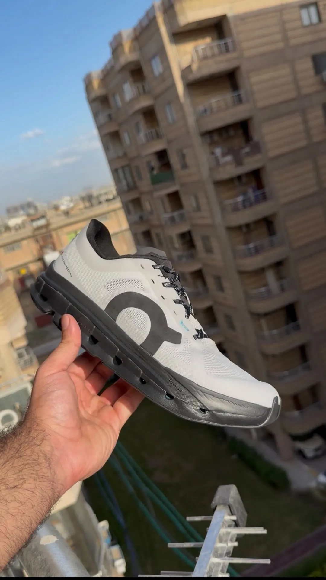 On Cloud Flow Running Shoes