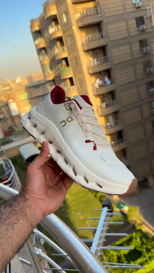 On Running Cloud Tilt Sneakers