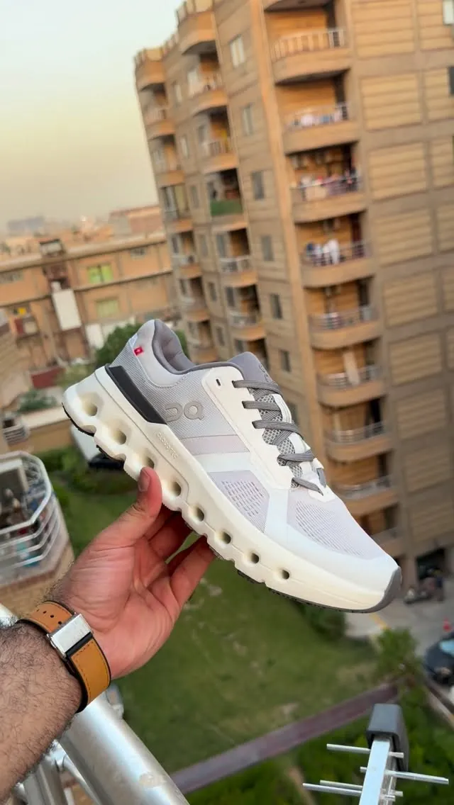 On Cloudrunner 2 Running Shoes