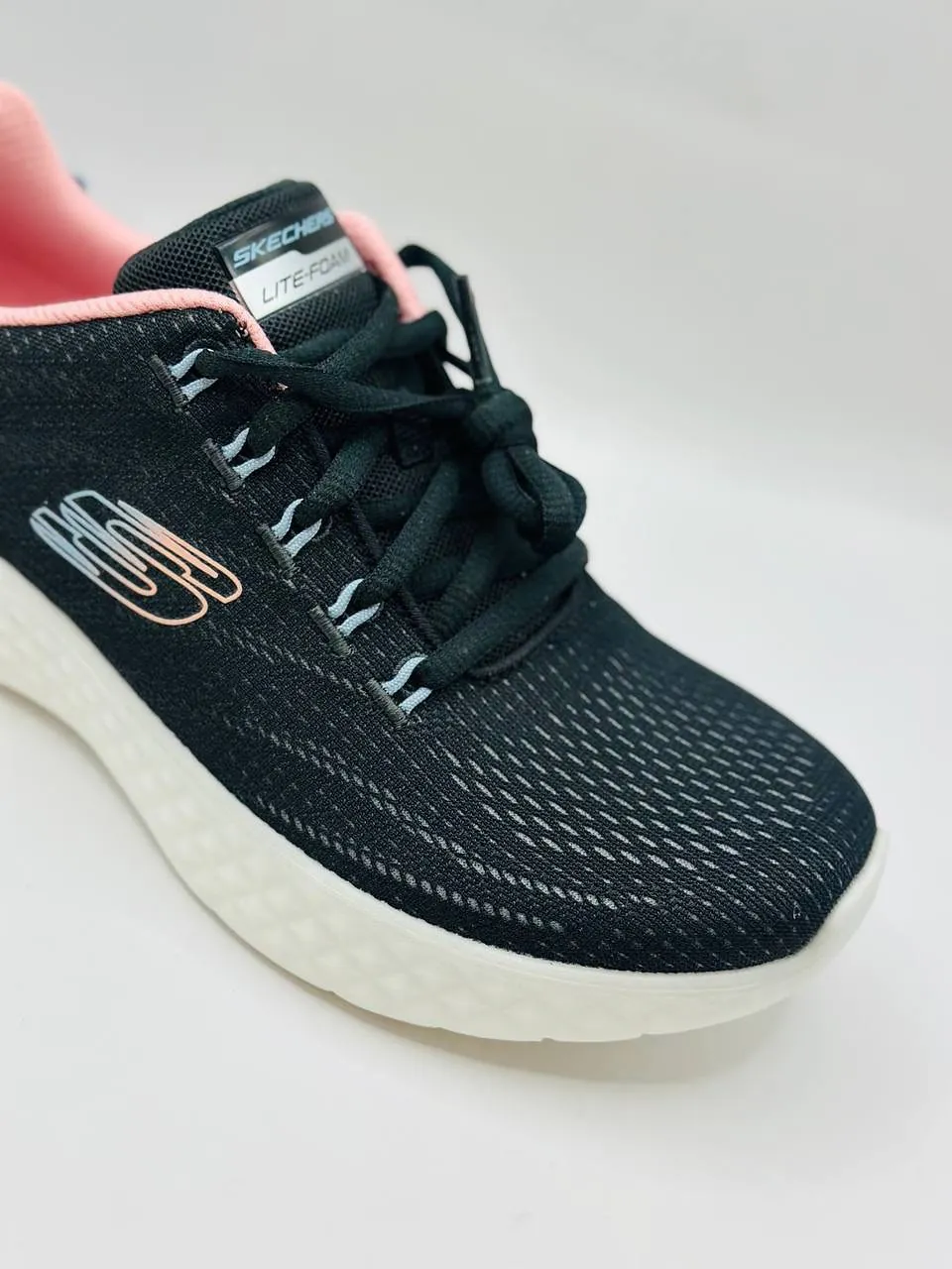 Skechers Black and Pink Sneakers