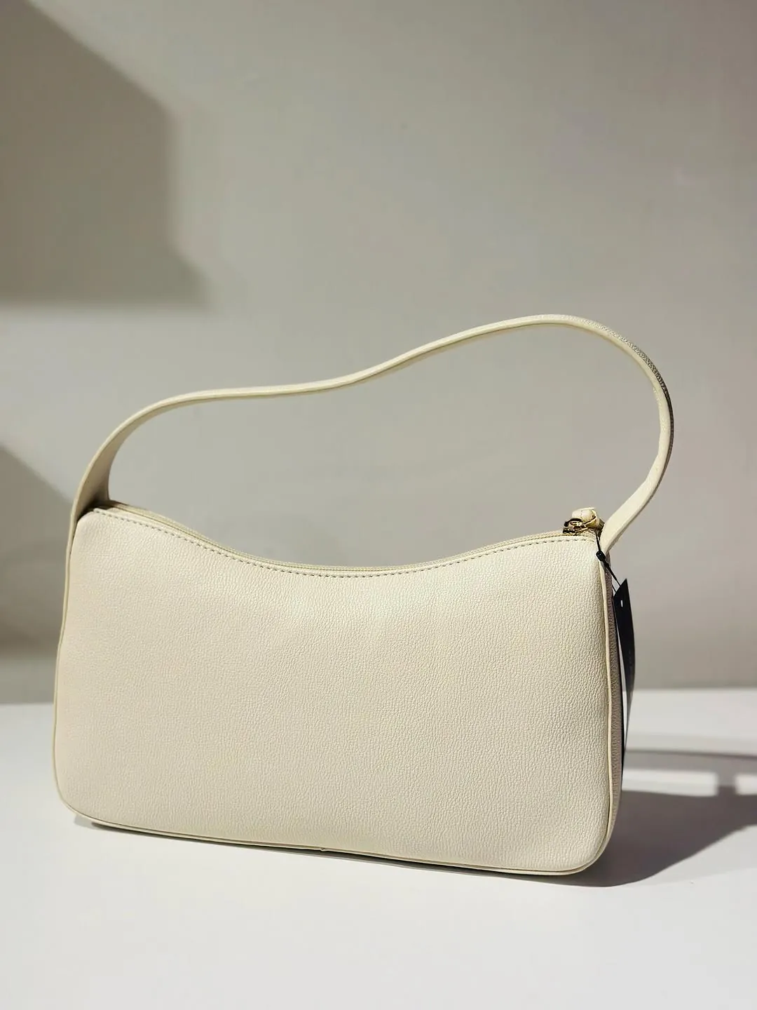 Tommy Hilfiger White Shoulder Bag