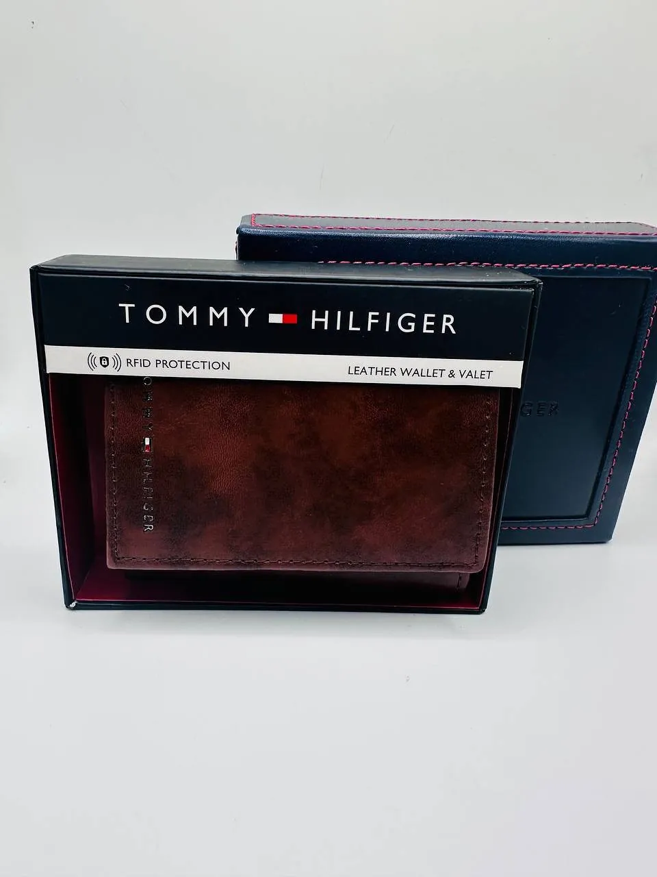 Tommy Hilfiger Leather Wallet & Valet with RFID Protection
