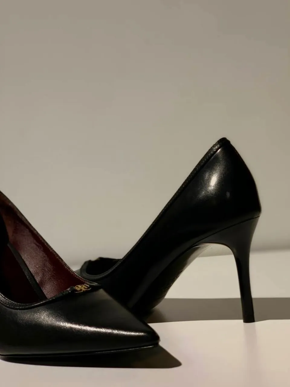 Tory Burch Black Pointed-Toe Pumps