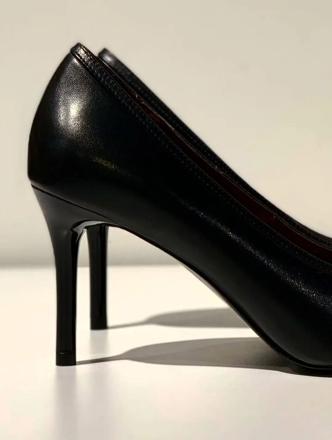 Tory Burch Black Pointed-Toe Pumps
