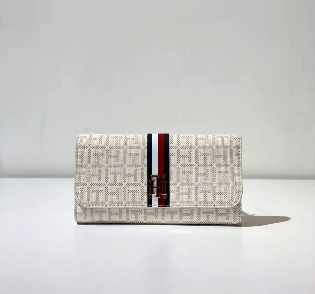 White Embossed Pattern Wallet