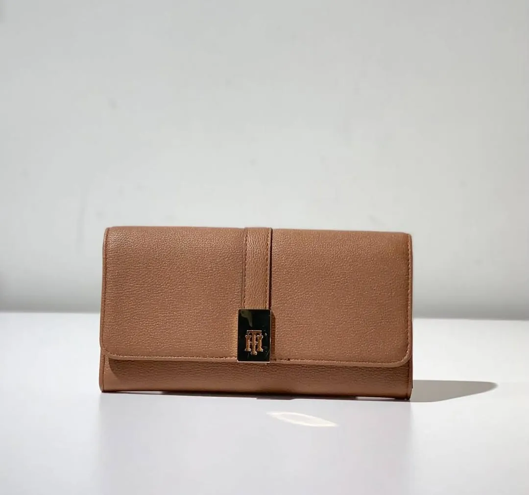 White Embossed Pattern Wallet