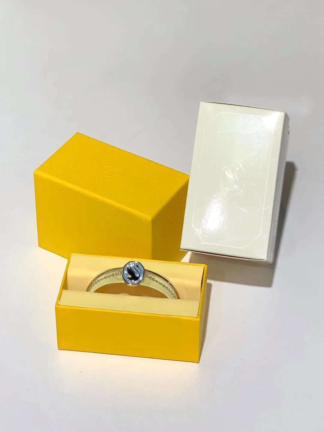 Elegant Ring with Blue Stone