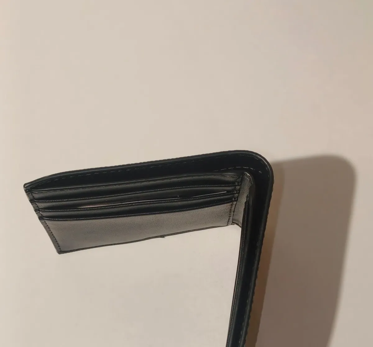 Guess Wallet