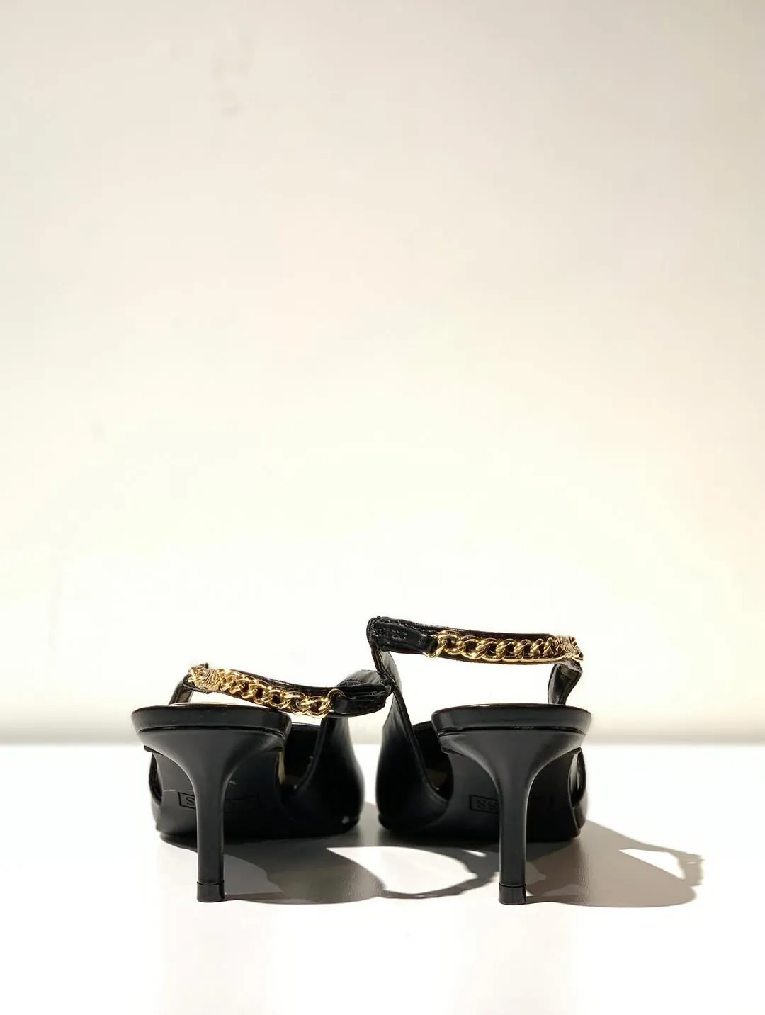 Guess Pointed-Toe Heels