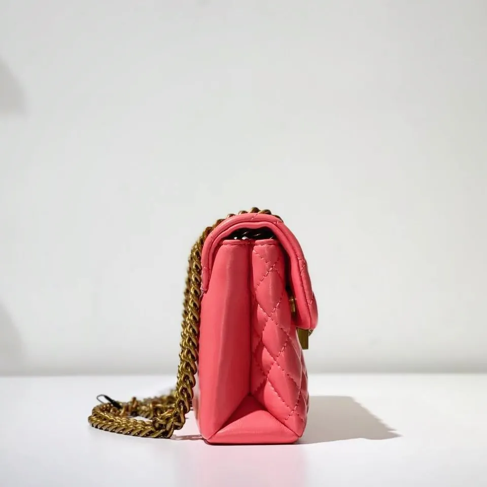 Kurt Geiger Quilted Chain Shoulder Bag